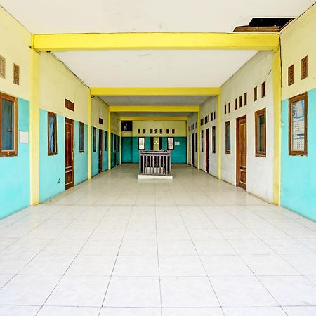 Oyo Life 93037 Nova Jaya Homestay Syariah Lamongan المظهر الخارجي الصورة